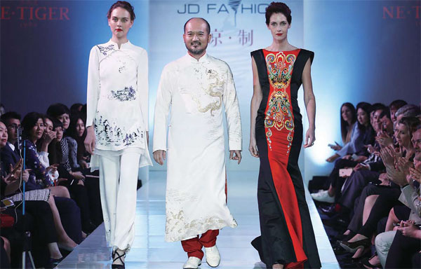 Fashion show helps JD.com build high-end image