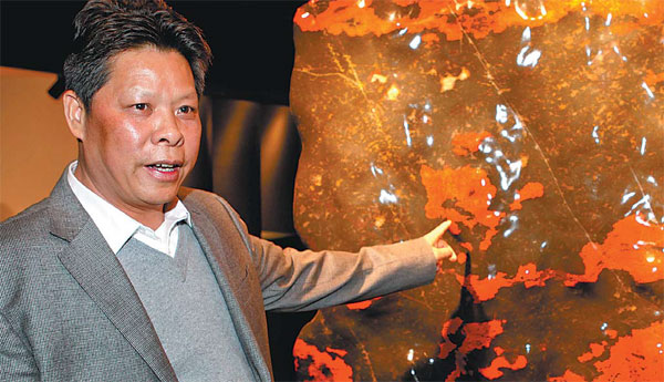 Chicken-blood jade dealers feather nests