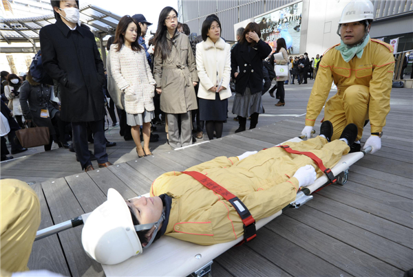 Drills held in Tokyo to mark 2nd anniversary of quake