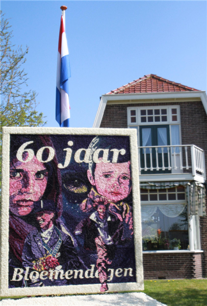 Dutch town holds flower mosaic show