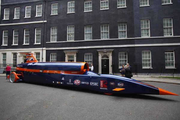 Bloodhound Super Sonic Car parks up in London