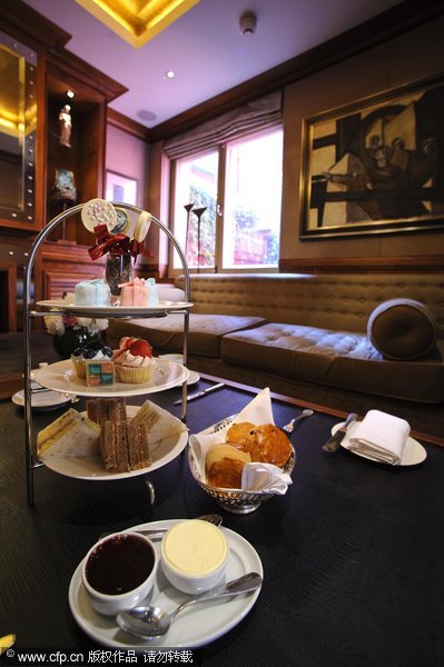 Royal baby-inspired afternoon tea in London