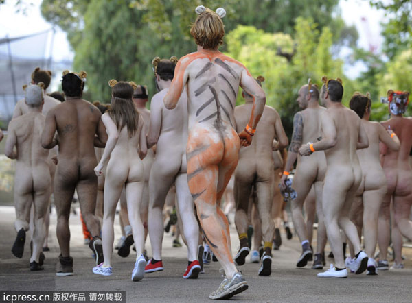 Streakers naked roar to save tigers