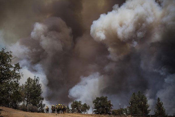 Wildfire rages in California