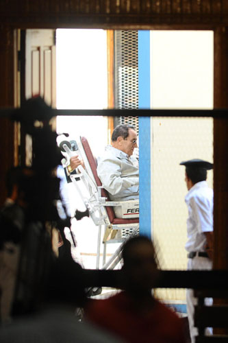 Egypt court adjourns Mubarak retrial to Oct 19