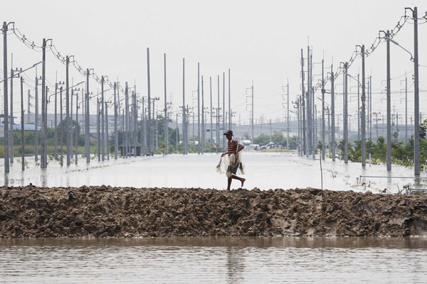 Thai flood claims 39 lives