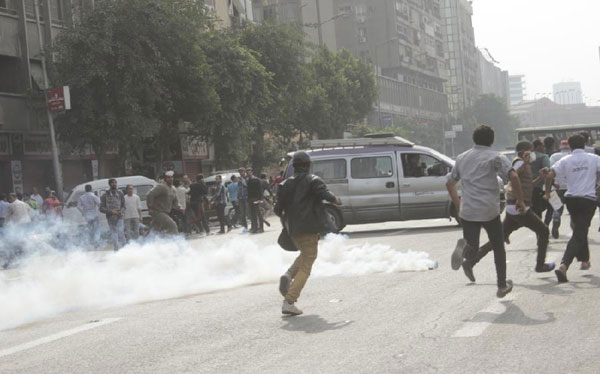 Clashes occur as Morsi's supporters stage protest