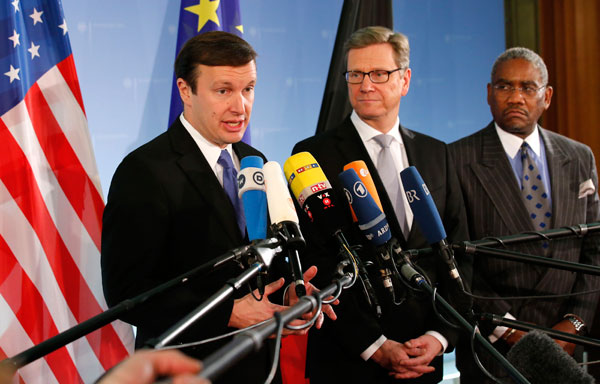 US politicians visit Germany to rebuild trust