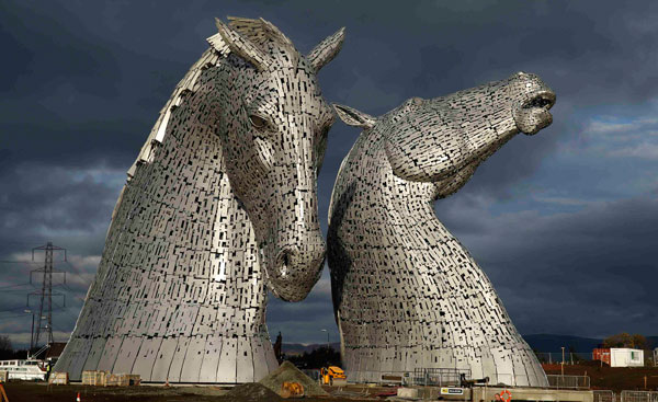 Work completed on equine sculpture in Scotland