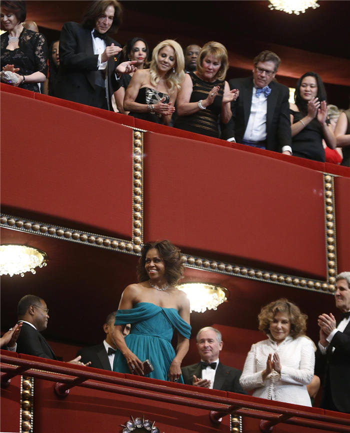 Michelle dazzles at star-studded Kennedy Center Honors