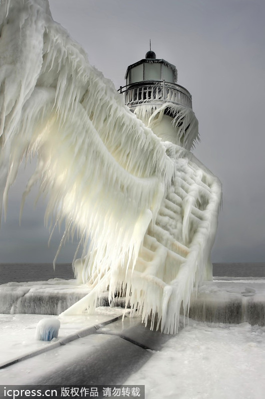 Winter in SW Michigan evokes disaster movie