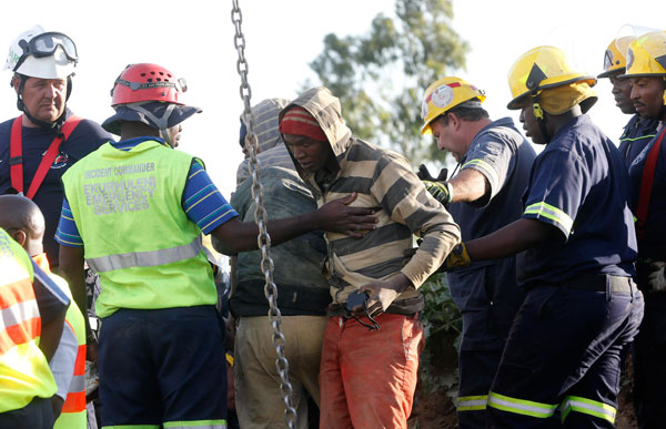 11 trapped miners rescued from S. African mine