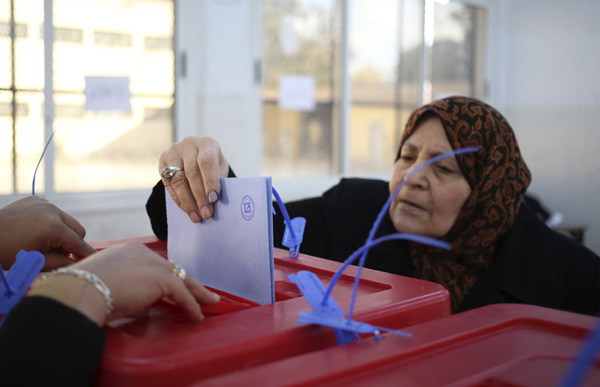 Libyans vote for constitution body
