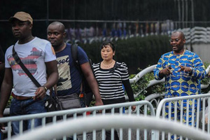 China strengthens customs checks against Ebola