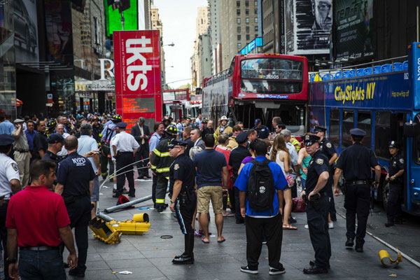 14 hurt in NYC Times Square bus crash