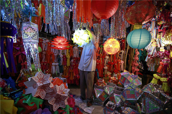India decks up for Hindu festival of lights