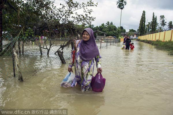 Flood in northern Malaysia worsens