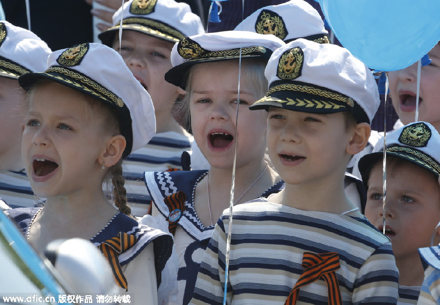 Kid Parade honors WWII veterans