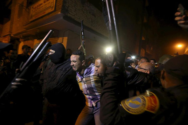 7 policemen, 3 civilians killed in Egypt's Giza blast