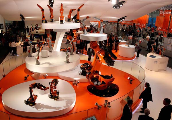 World record: 248,000 industrial robots sold in 2015