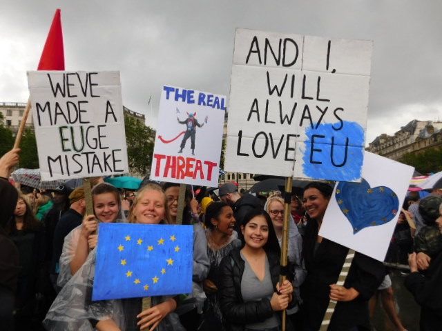Anti-Brexit protest in London, Labor leader hit with no confidence motion