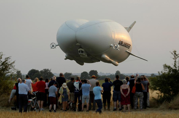 World's longest airship crash-lands in England on test flight