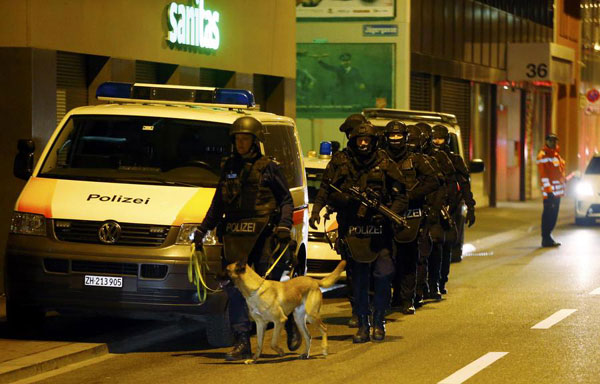 Gunman wounds three in Zurich mosque rampage, motive unclear