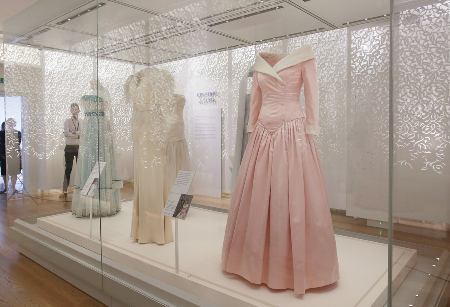 Glamorous dresses of Diana go on display in London
