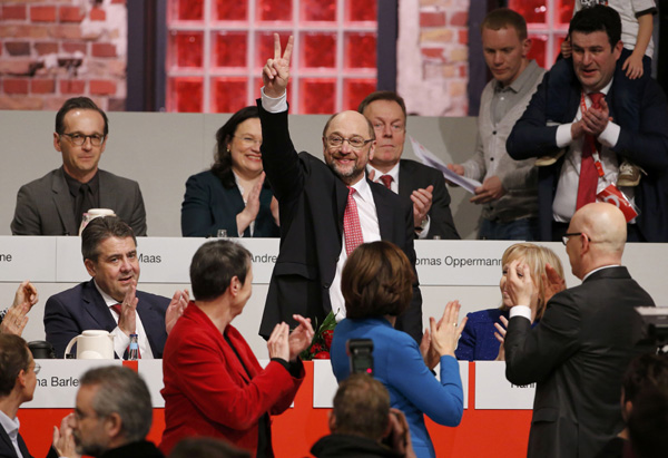 Schulz confirmed SPD chief to challenge Merkel in elections