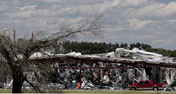 Tornadoes, storms kill 11 in US South