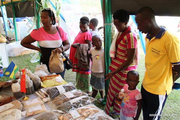 Agriculture products cultivated by Chinese technology displayed in Rwanda