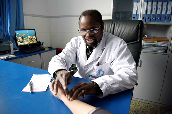 China's 'barefoot' African doctor to take TCM to Africa