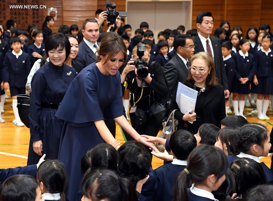 US first lady, Japanese PM's wife visit primary school in Tokyo
