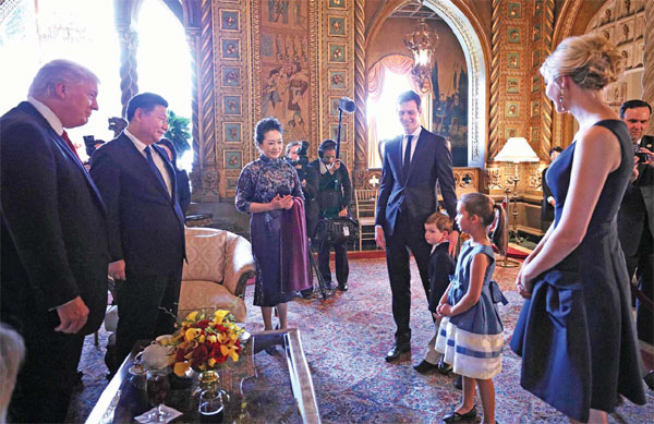 Xi, Peng welcome Trump at Beijing's Palace Museum