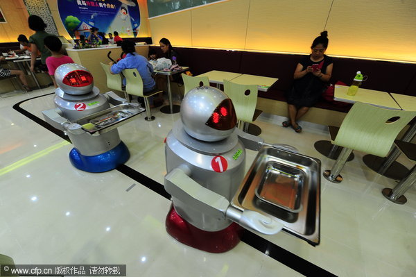 Robots delivering meals in Jiangsu