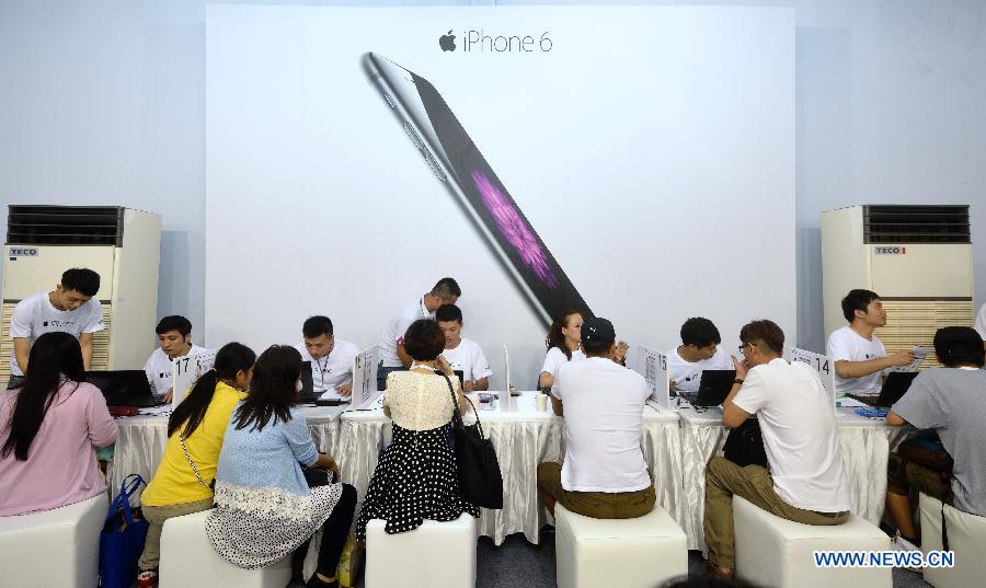iPhone 6 goes on sale in China's Taiwan