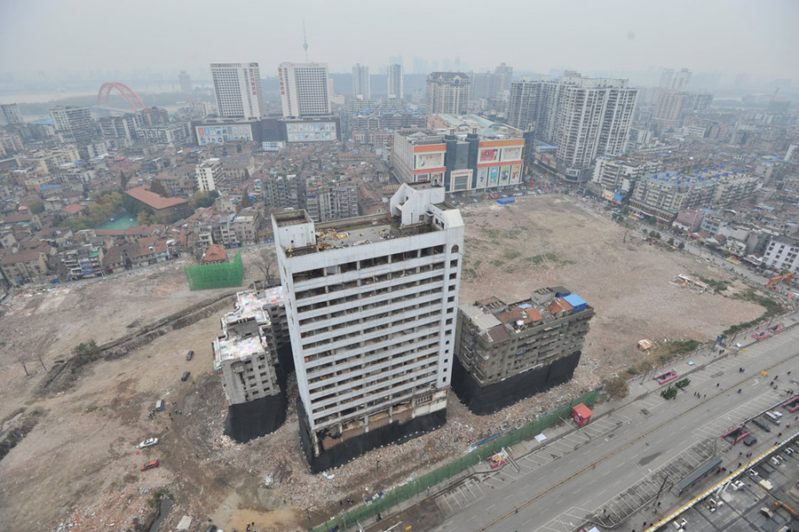 Wuhan brings down building with controlled blasting