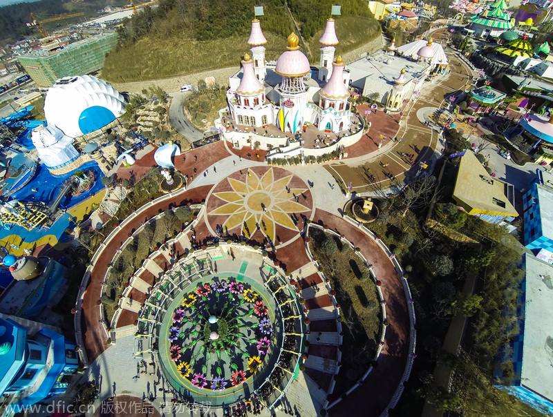 Hello Kitty theme park opens in Zhejiang