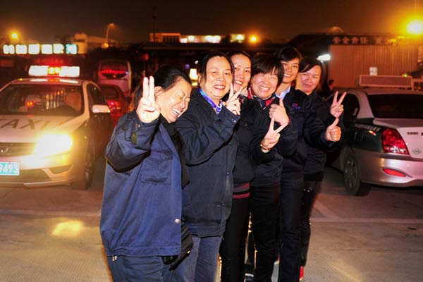 Woman taxi driver doing the rounds in Fuzhou