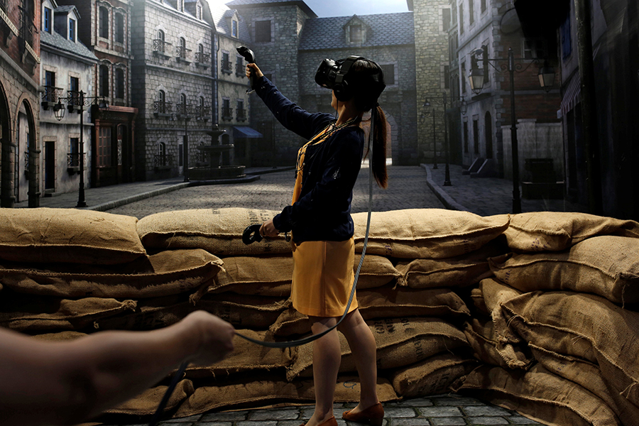 Shopping and playing in virtual reality
