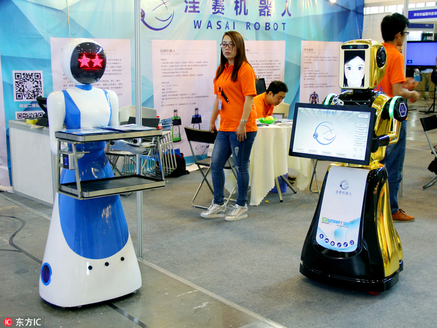 Beautiful, smart robots shine at expo in Nanjing