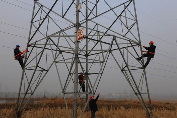 China's power use growth accelerates in September