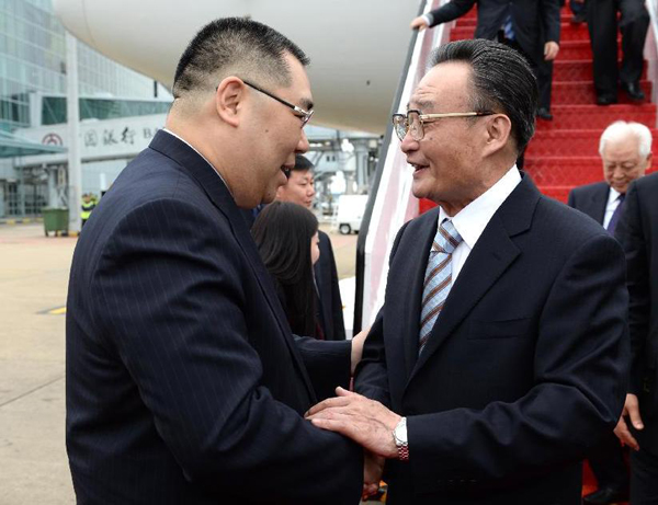 Top Chinese legislator visits Macao