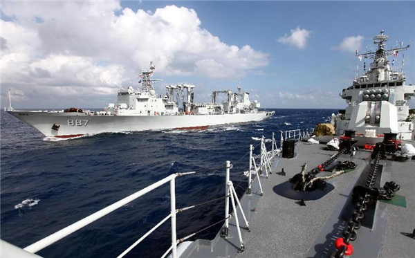 China's 14th escort fleet sails for Somali