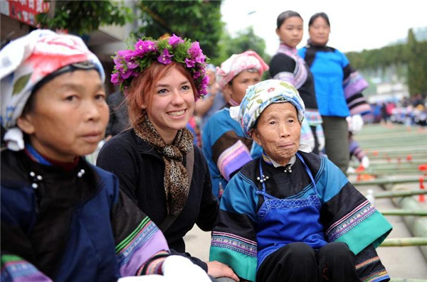Dai ethnic group marks '<EM>San Yue San'</EM> festival