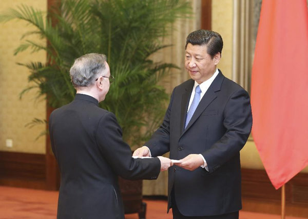 Xi receives credentials from new ambassadors