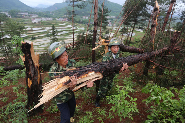 18,400 affected by tornado in C China