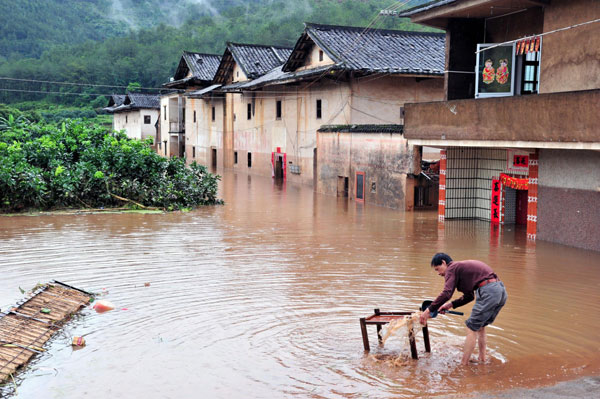 China issues alert for rainstorms in south