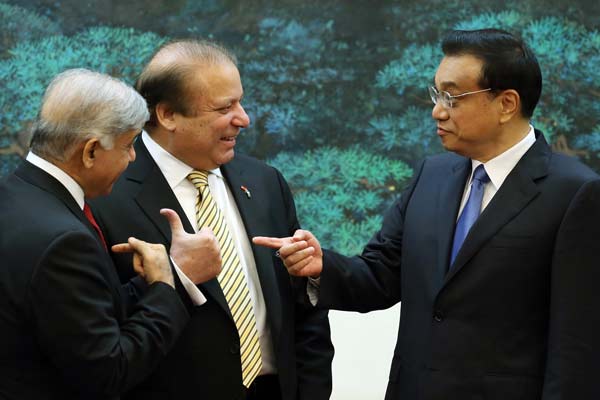 China, Pakistan ink transport pact