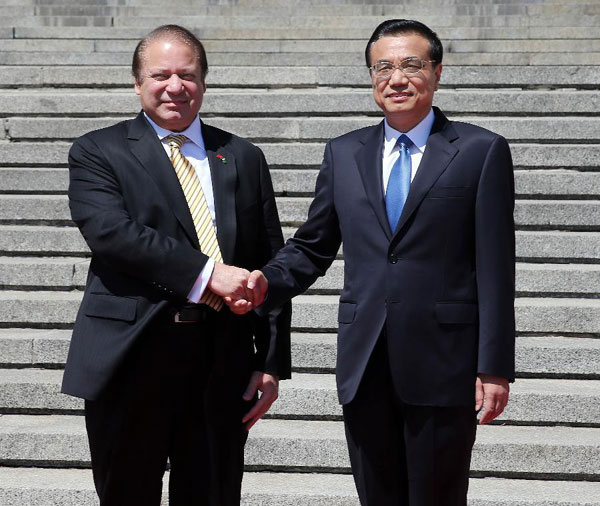 Li holds welcoming ceremony for Pakistani PM